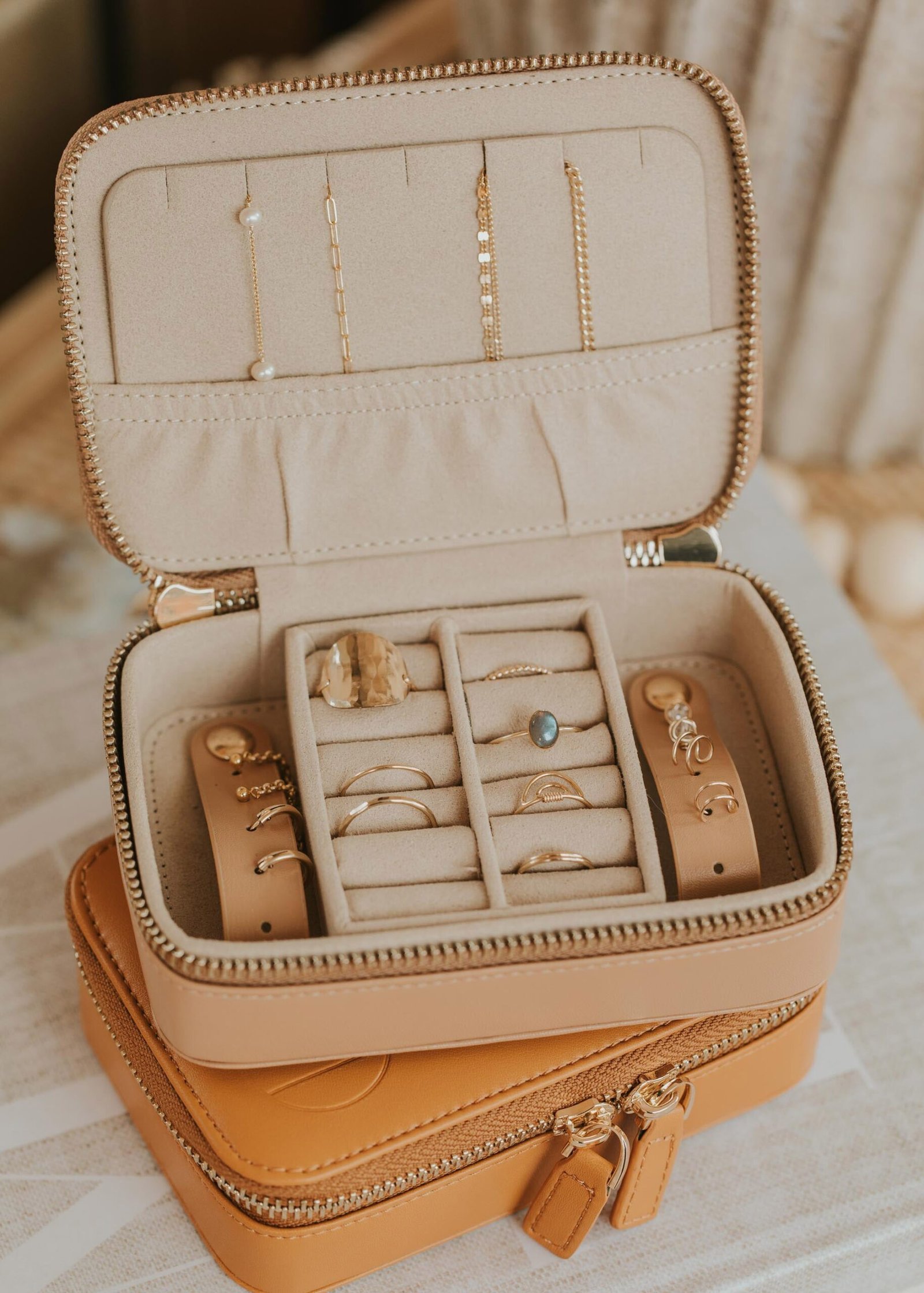 portable jewelry organizer & carrying case
